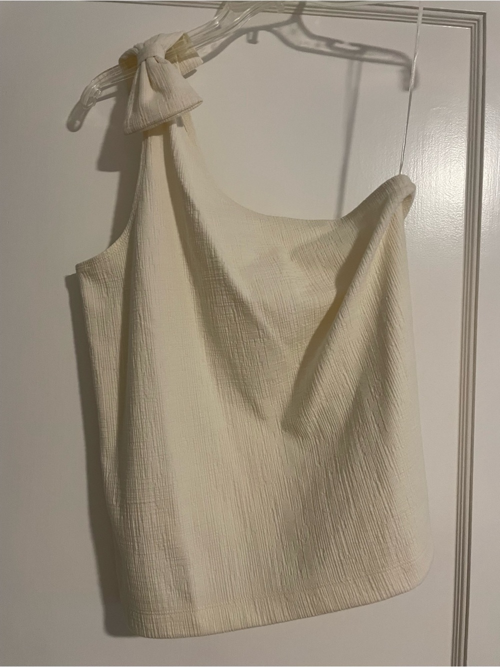 NWT JCrew Bow Tie-Shoulder Cream One-Shoulder Top. Size S.
